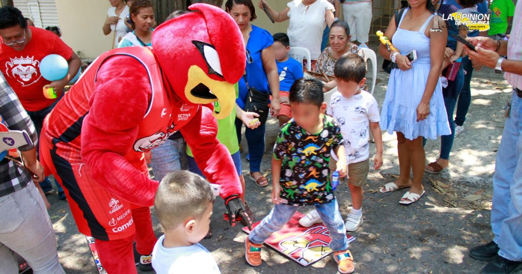 "Yeyo" El Halcón visitó a niños con autismo