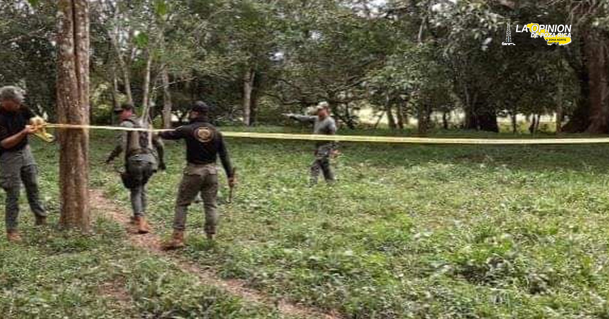 Hallan 8 cuerpos en fosa clandestina