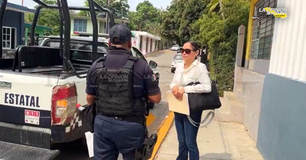 Madres en protesta cierran una escuela