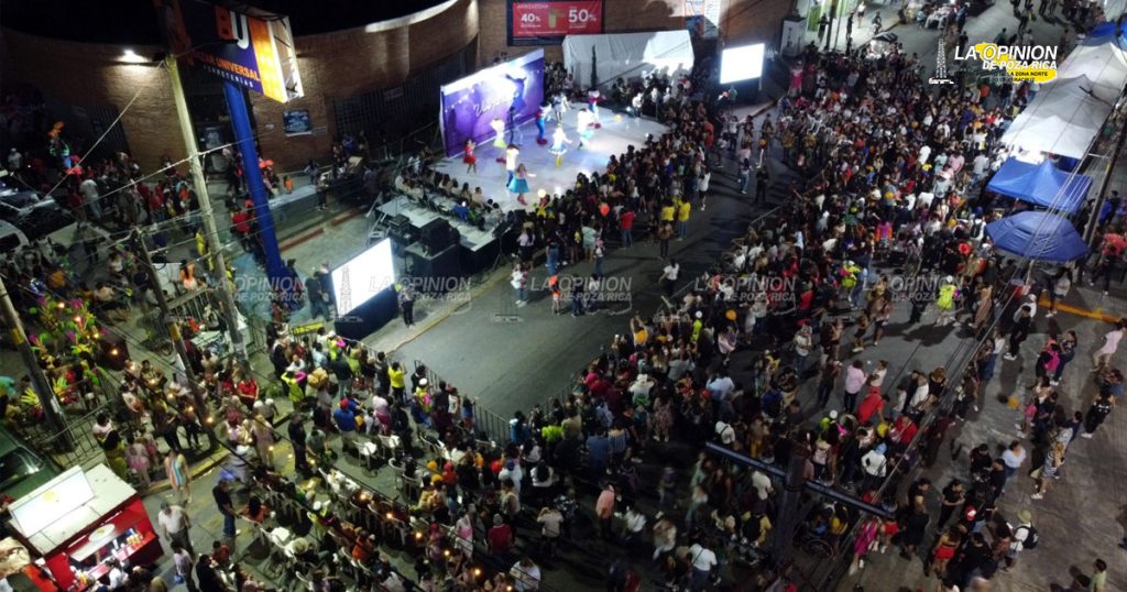 Miles de pozarricenses y visitantes disfrutaron de "Vive tu Noche"