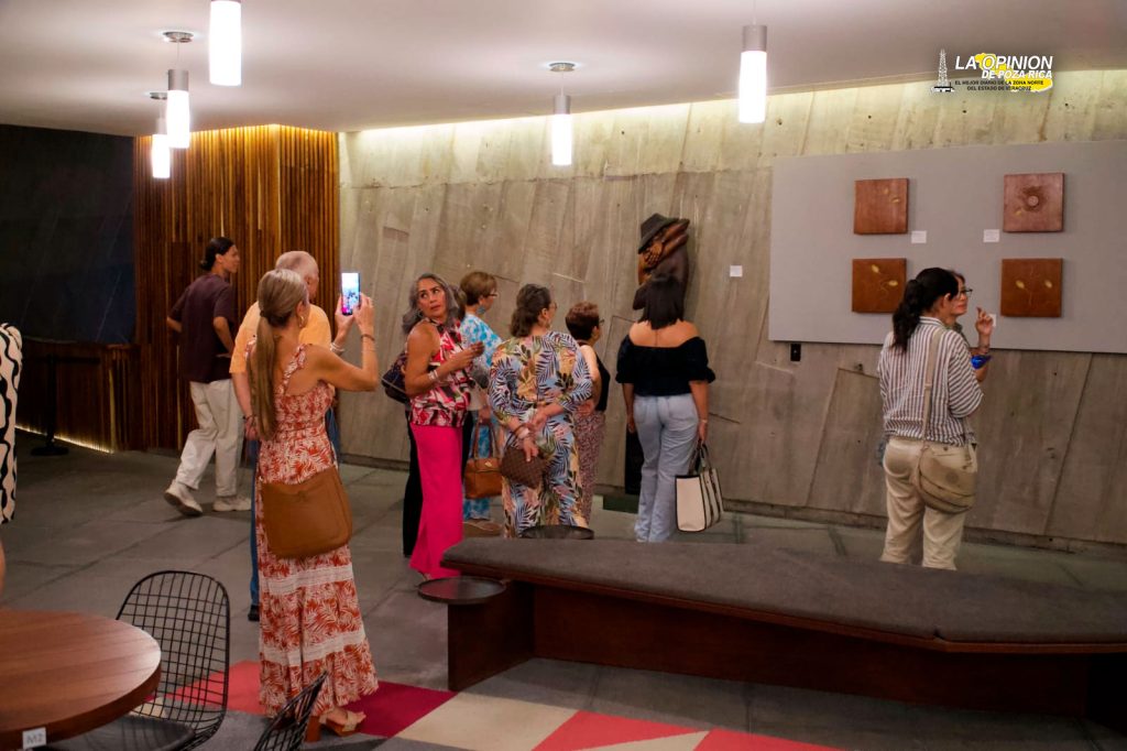 Exposición artística de Moisés Avendaño permanecerá gratuita en Foro Boca