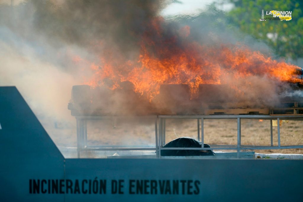 En Veracruz, incineran más de 800 kilos de sustancias ilegales incautadas