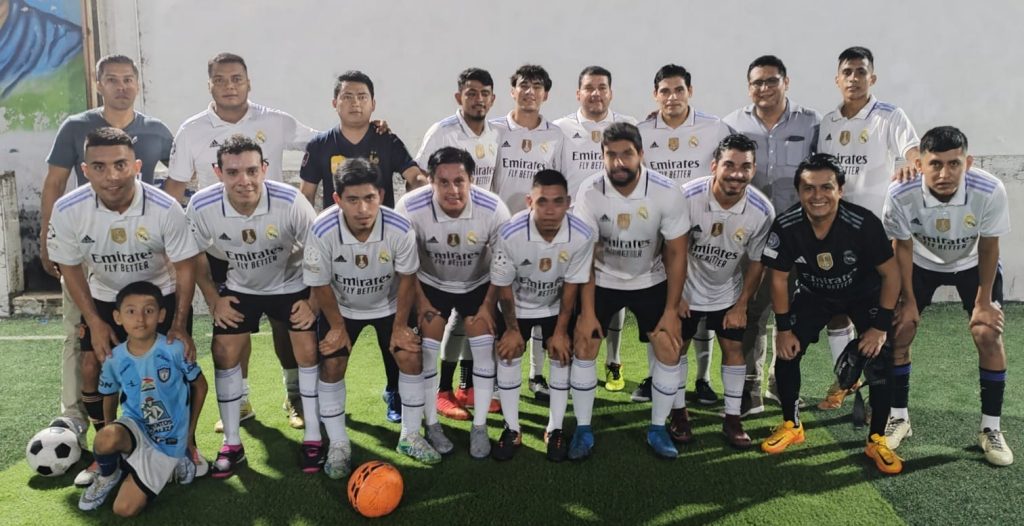 ¡UHV Campeones arrasadores 2023-24 de la máxima categoría!