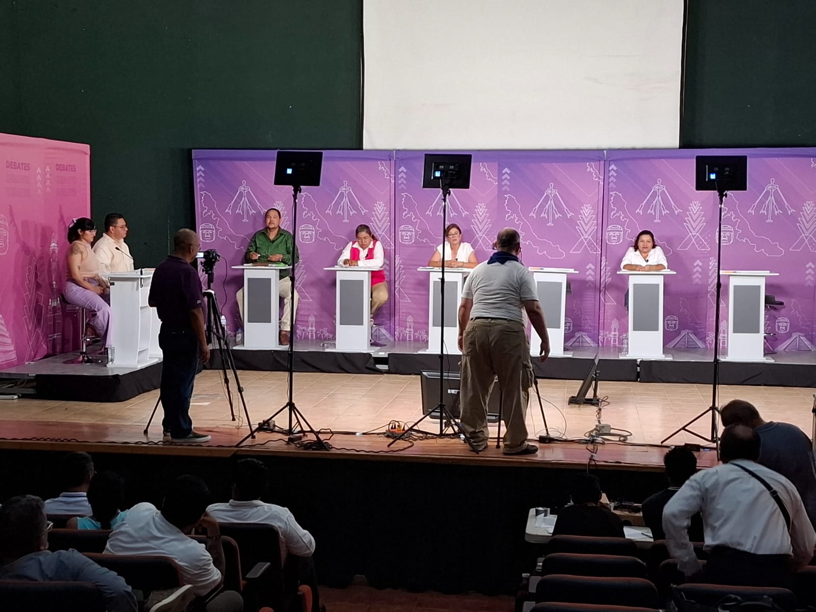 Macedonio, del PAN, le huyó al debate del OPLE