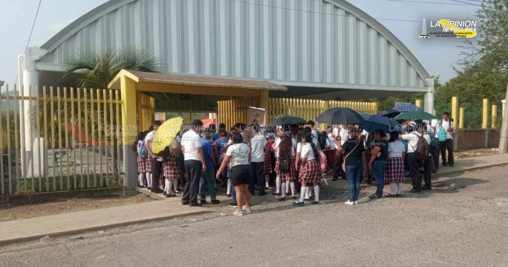 Estalla conflicto en TEBAEV Totolapa