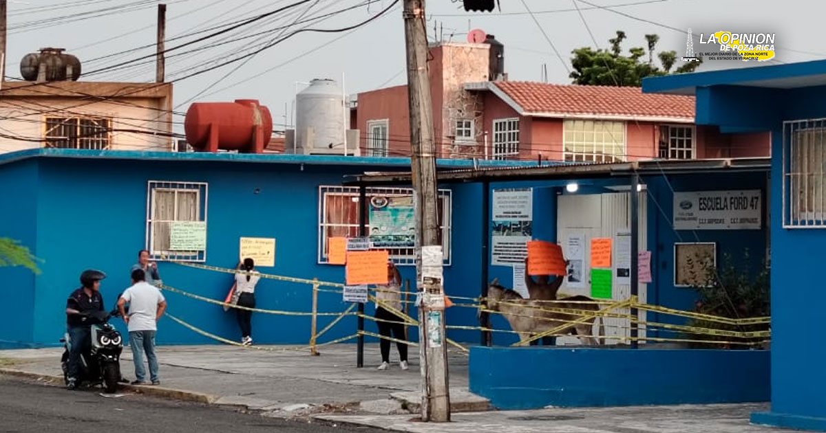 Supervisor escolar intenta robar recurso federal a primaria de Boca del Río