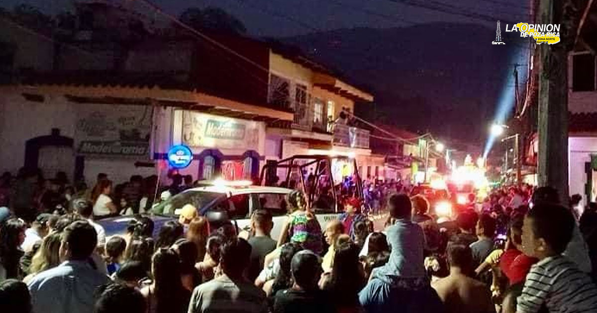 Ejecutan a mujer en Carnaval de Jalcomulco, suspenden actividades