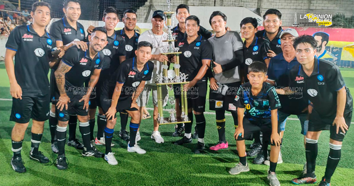 ¡UHV Campeones arrasadores 2023-24 de la máxima categoría!