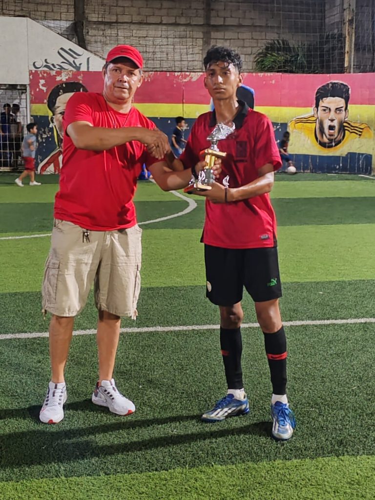 ¡Laredo FC se lleva la liga sabatina del Maracaná!