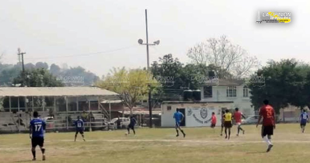 ¡AZCA PETROMEX invicto y líder en la Municipal!