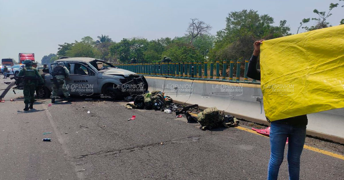 Vuelca patrulla de la Marina Armada y resultan lesionados 6 elementos en la autopista cerca de Acayucan