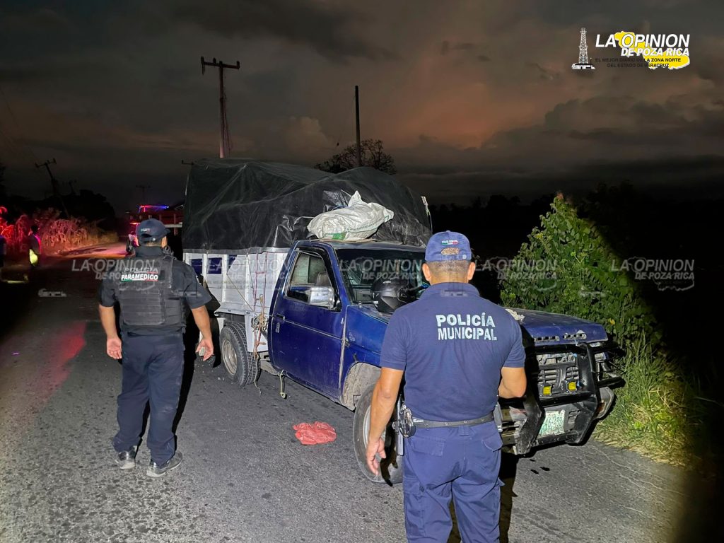 ¡Brutal choque de camionetas!