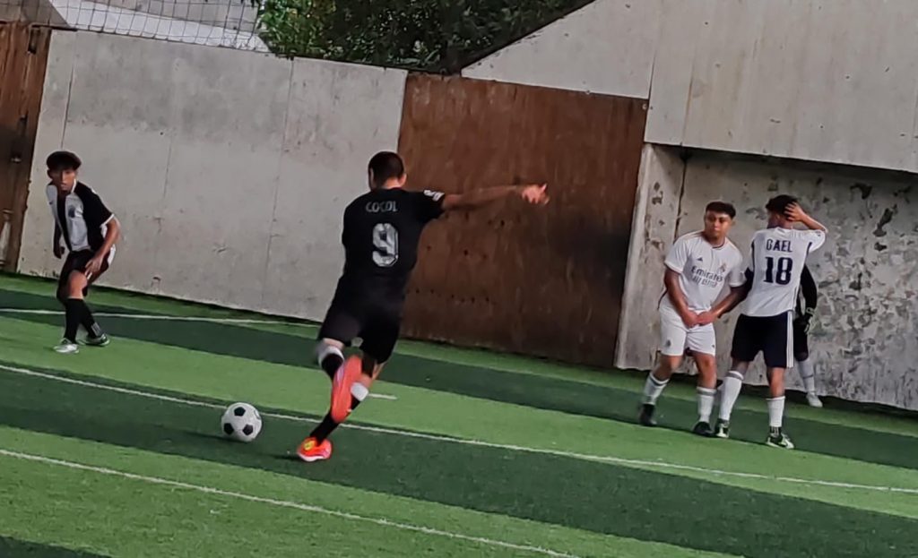 Amigos de Lalo levantan su primer título de temporada