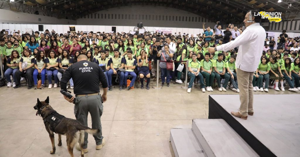 La paz es responsabilidad de todos; invita Gobernador a jóvenes a construirla juntos