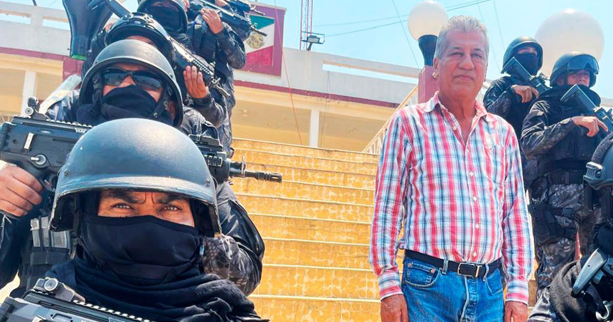 Justino Guillén anuncia regreso de Policía Municipal de San Juan Evangelista