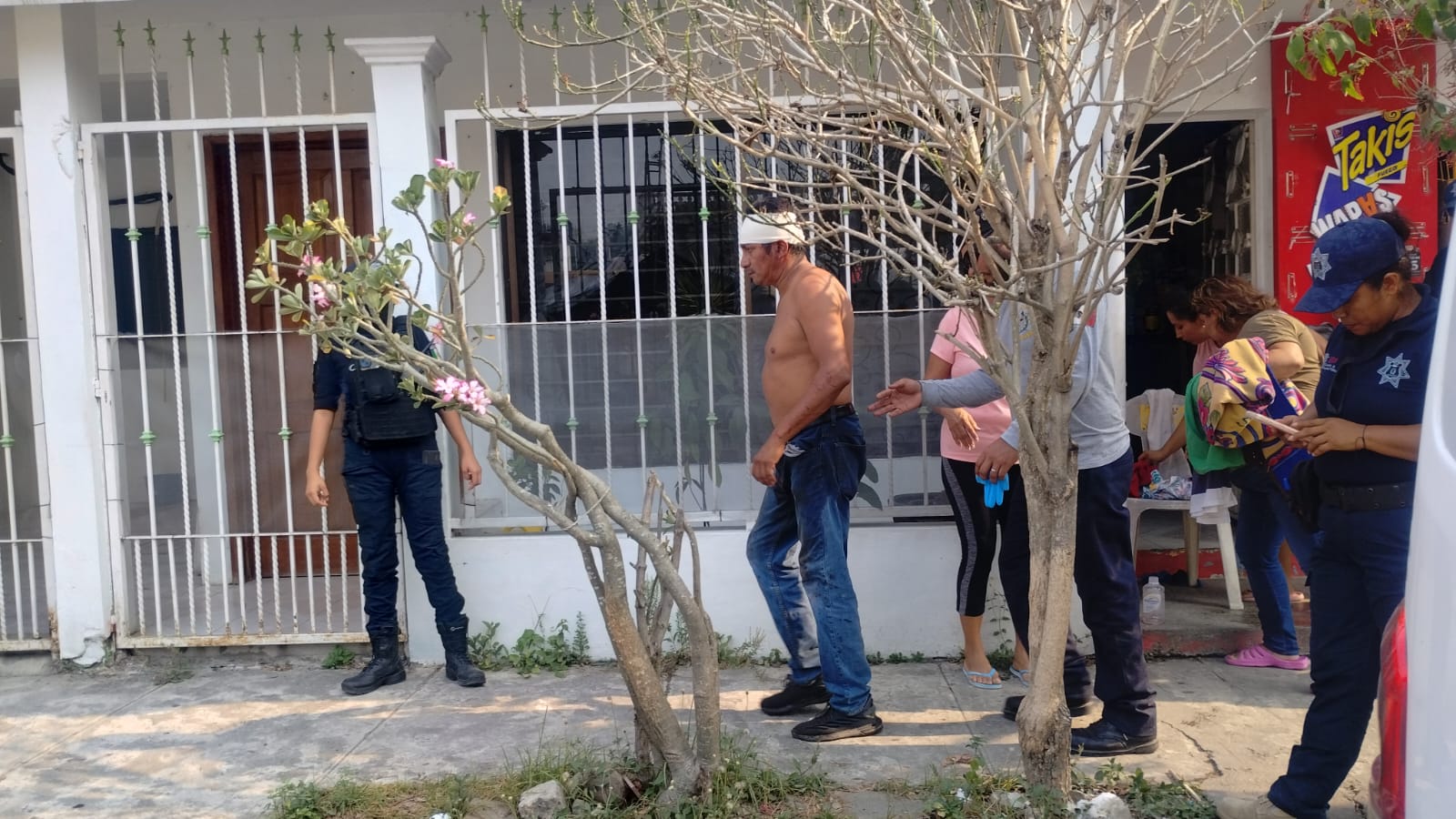 Incendio y agresión en Coatzintla movilizan a Protección Civil