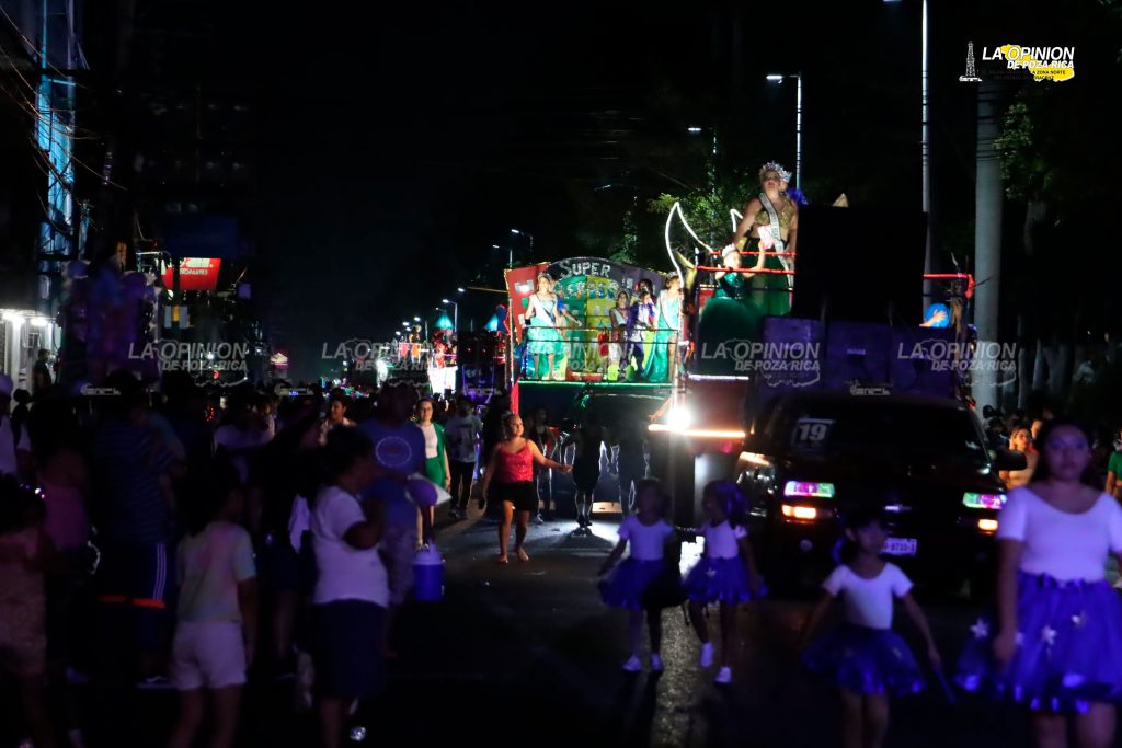 Alegría en el Carnaval Turístico