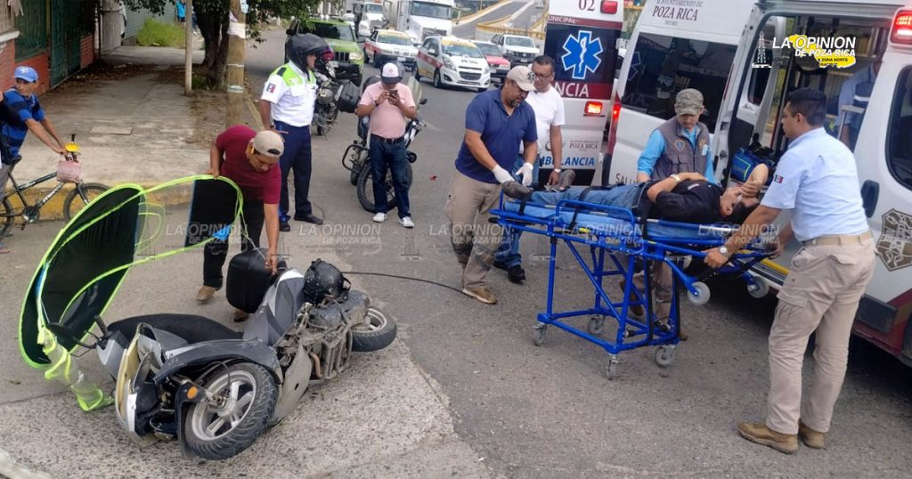 Derriba a motorizado en el Central Poniente