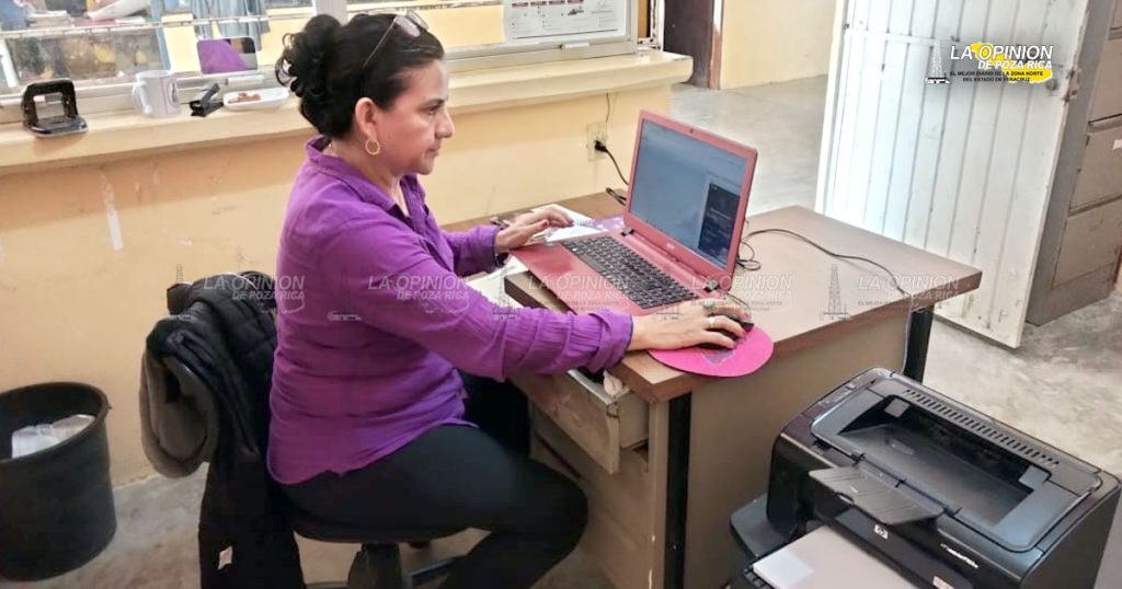 Dotan de Internet gratis a escuelas de zona rural de Coatzintla