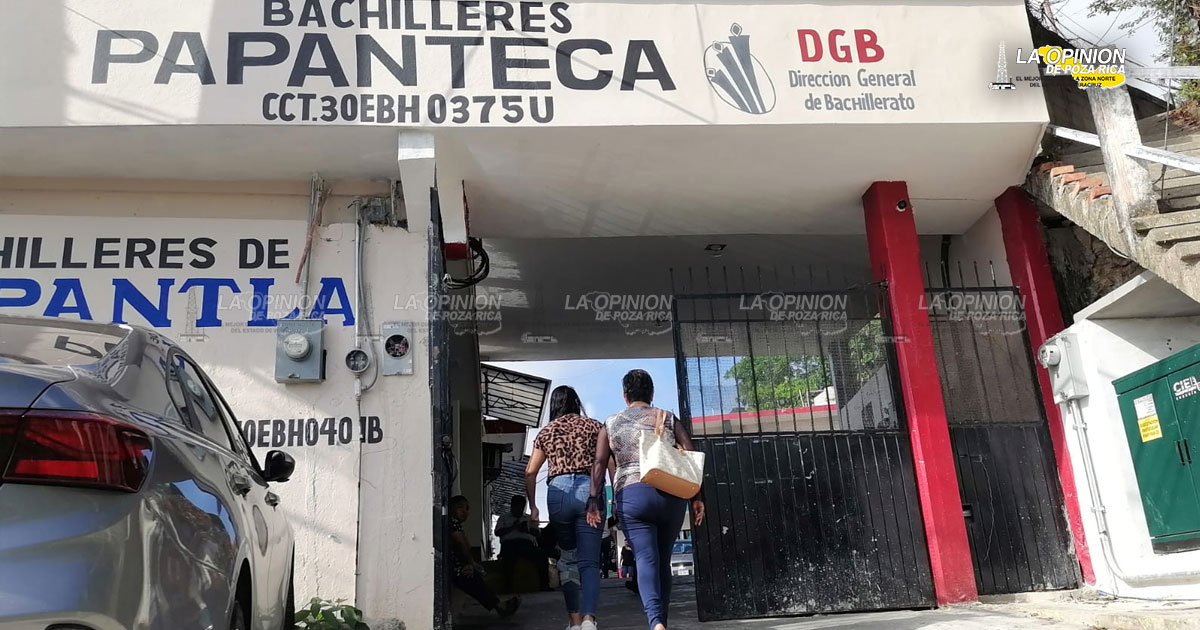 Denuncian venta de sustancias ilícitas afuera de la EBP
