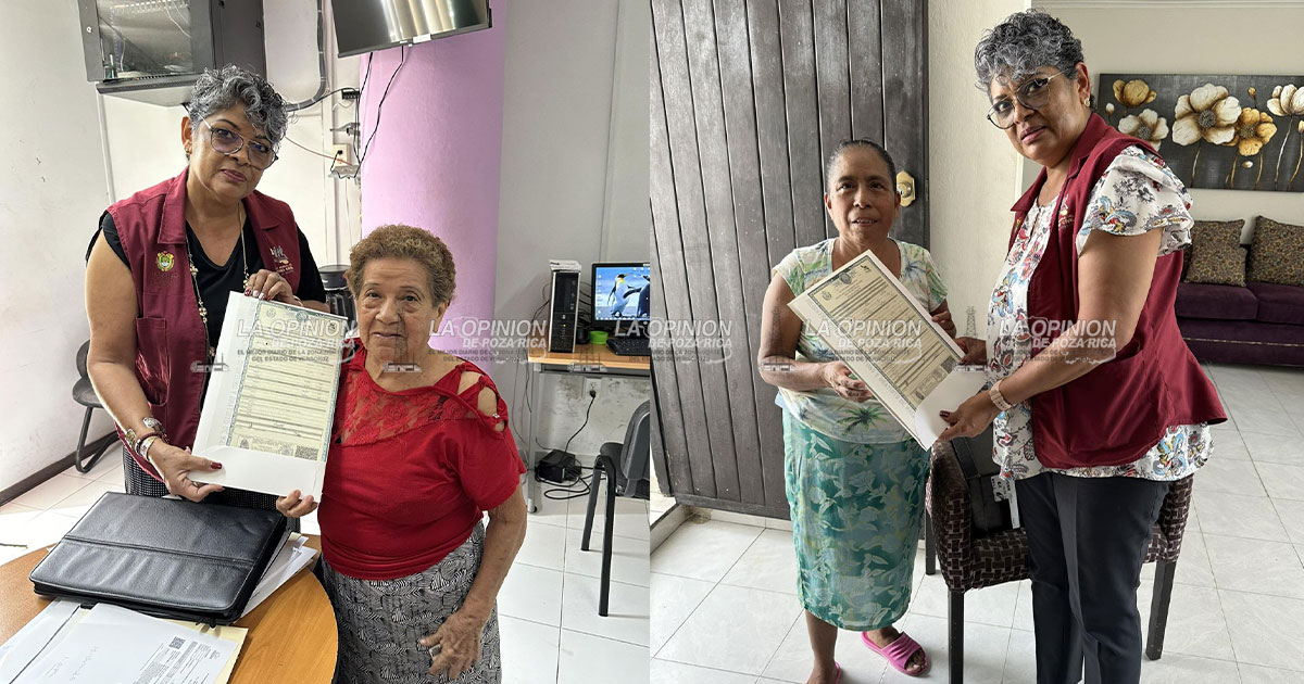 Entrega actas extemporaneas a residentes de Poza Rica