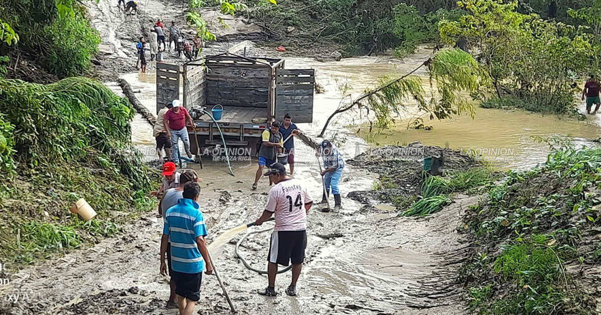 Dejan las crecientes lodazal en caminos
