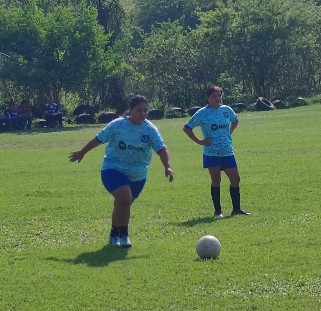 ¡Chicas Rebel supera ligeramente a las Galácticas!