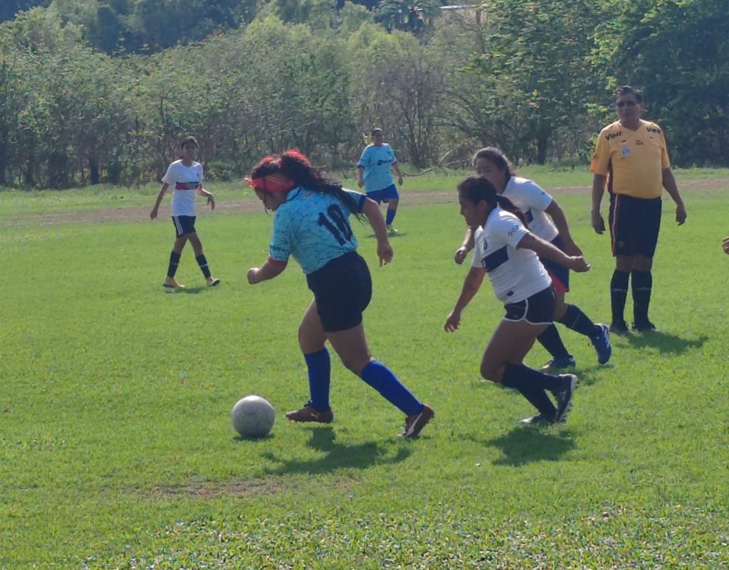 ¡Chicas Rebel supera ligeramente a las Galácticas!