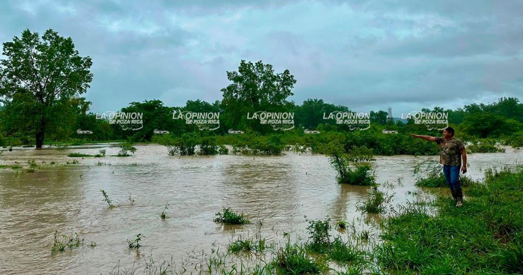 Incomunicadas varias comunidades de Francisco Zeta Mena por crecida del río Pantepec