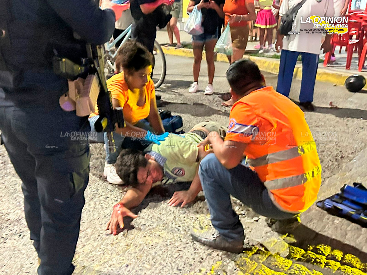 Un lesionado en choque de moto contra Tsuru