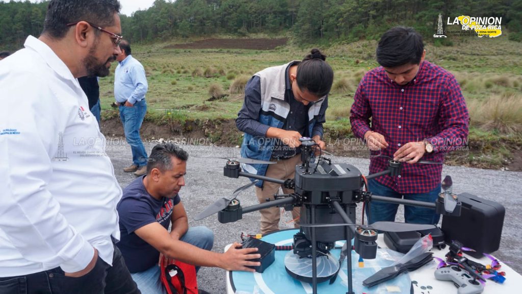 Reforestan con drones