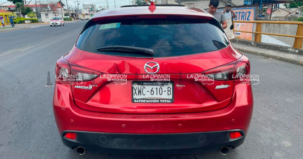 Choque por alcance en el Bulevar Lázaro Cárdenas