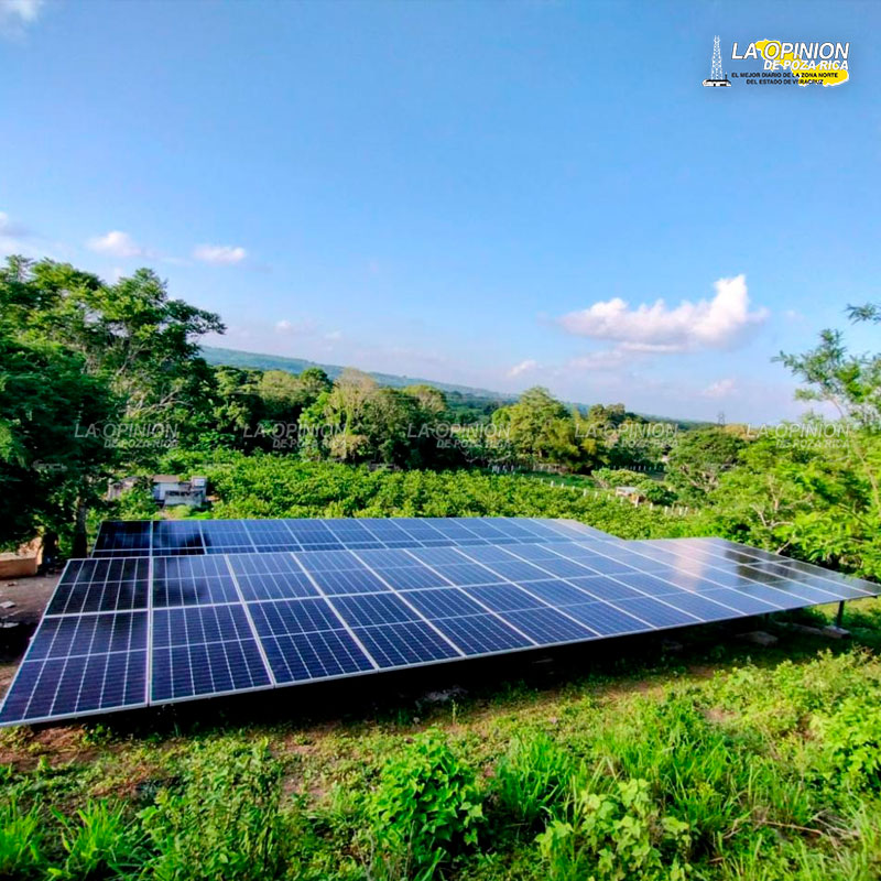 Con apoyo de Rocío Nahle instalan paneles solares a 30 localidades de Soledad de Doblado