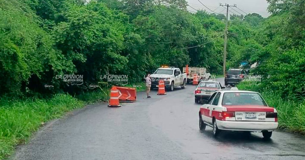 Alertan por socavón en la vía Naranjos-Chontla
