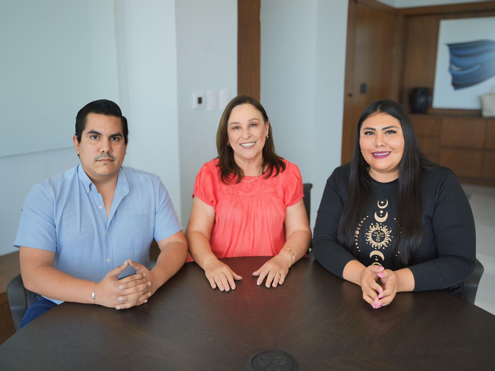 Nahle reestructura Comunicación Social