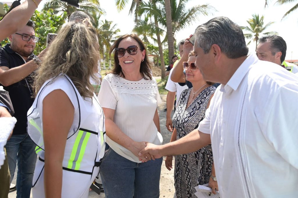 Recorren Cuitláhuac García y Rocío Nahle obras del estadio e Ilustre Instituto Veracruzano