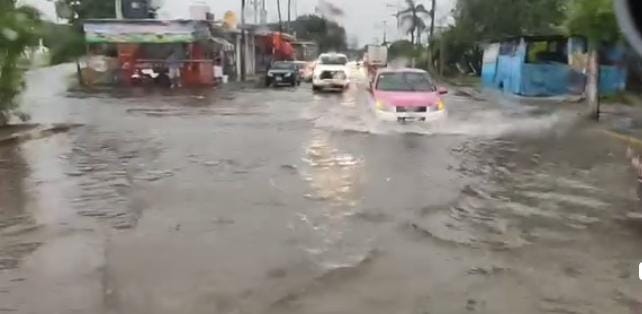 Fuerte aguacero sorprende a naranjenses