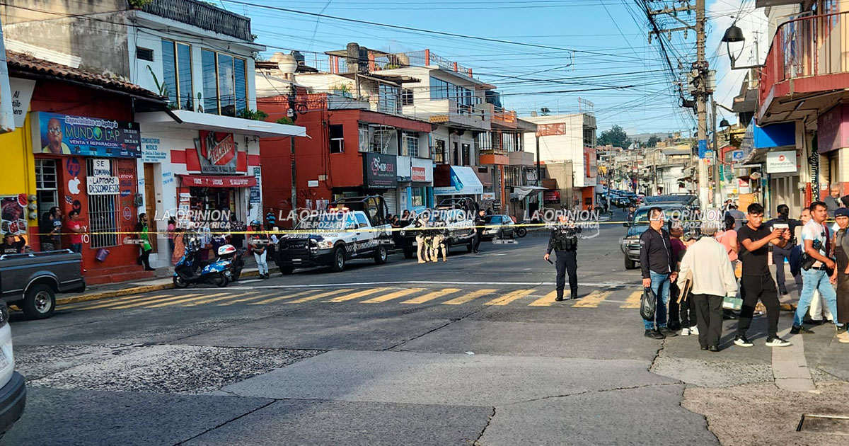 Por falsa alarma de artefacto explosivo, activan operativo en Coppel de Xalapa