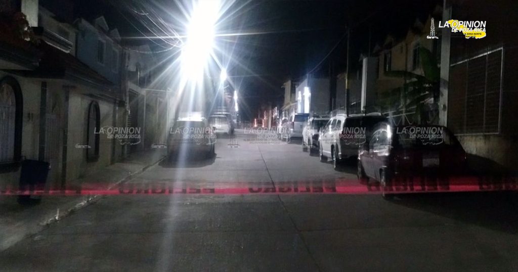 Tres personas fallecidas y varios detenidos tras un cateo en Bosques de Santa Elena
