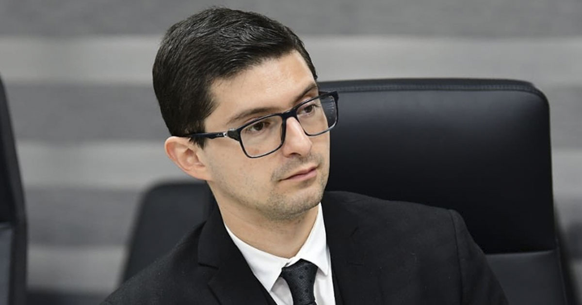 Consejero del OPLE señalado por acoso