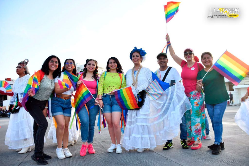Más de 7 mil personas en desfile Orgullo LGBTQ+ en Veracruz