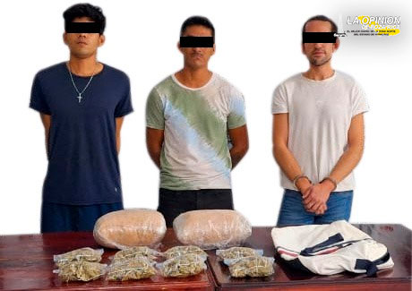 En Cabada SSP detienen 3 sujetos de San Andrés Tuxtla con más de 2 kilos de mariguana
