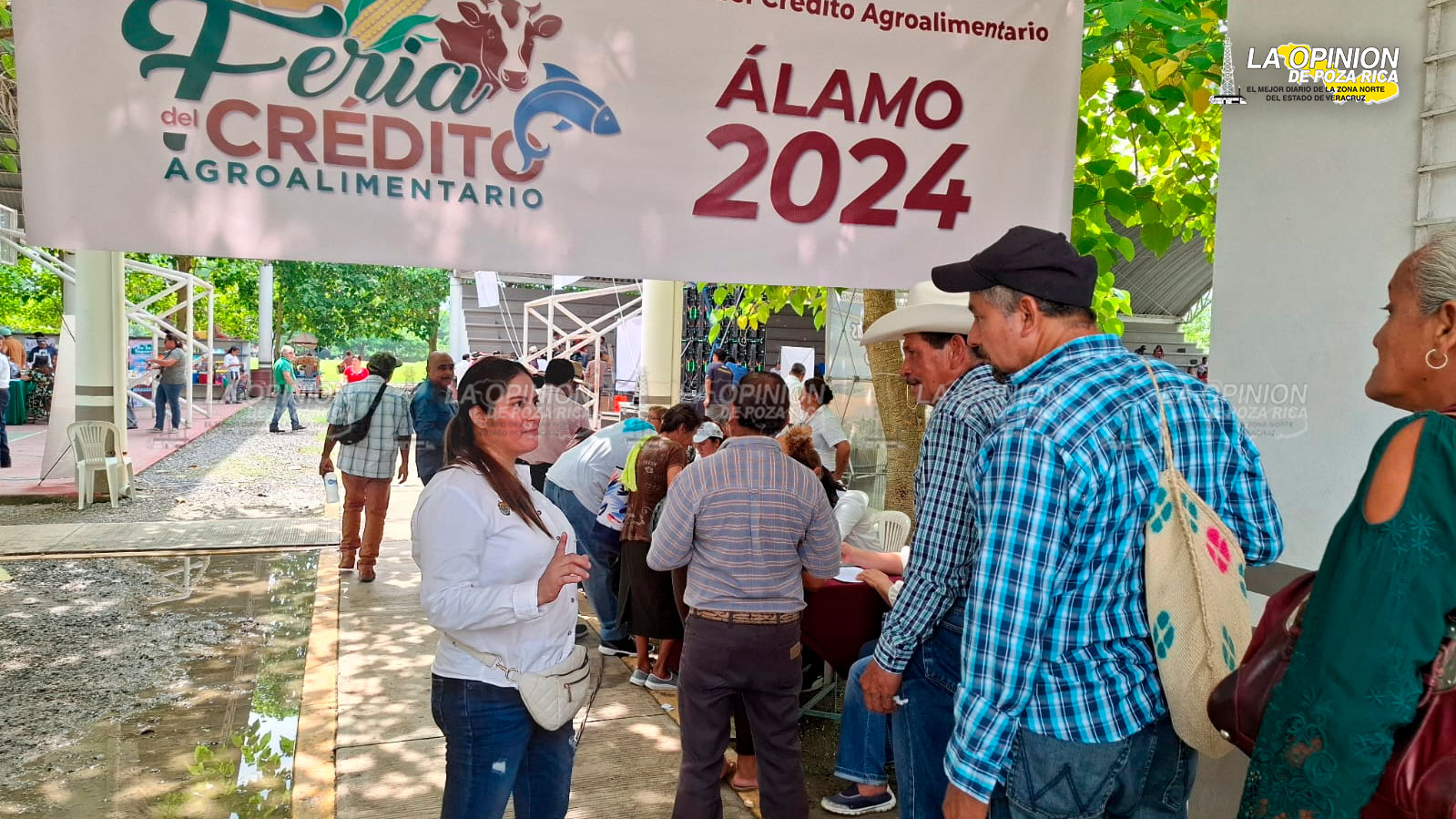 Gris Feria del Crédito Agroalimentario