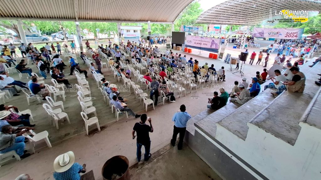 Gris Feria del Crédito Agroalimentario