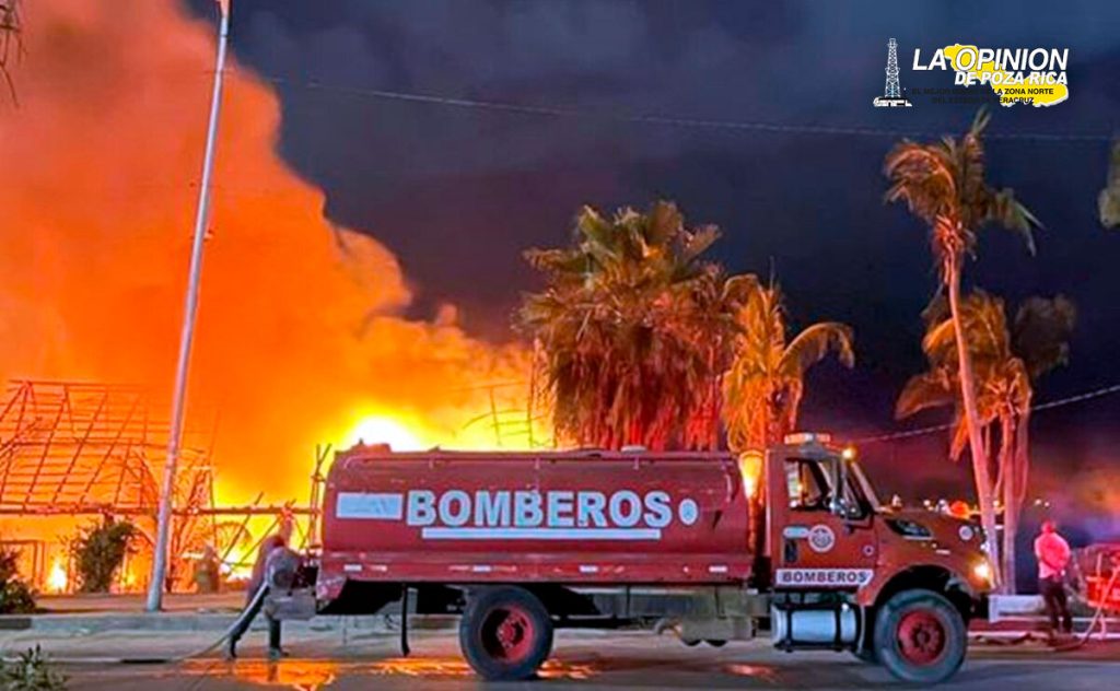 Se incendian tres restaurantes en playa Papagayo de Acapulco