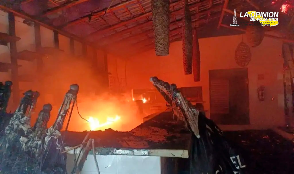 Se incendian tres restaurantes en playa Papagayo de Acapulco