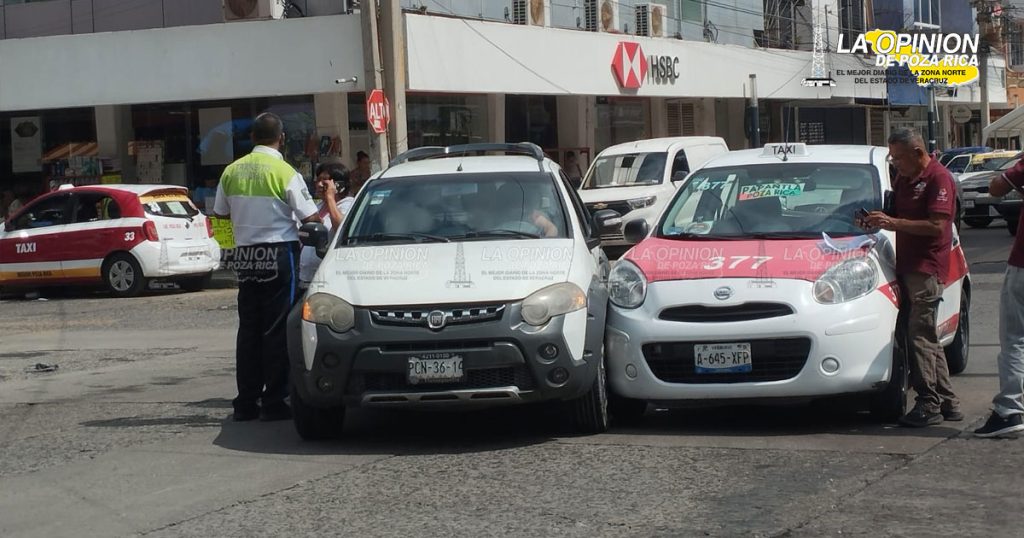 Intentó ganar el paso en esquina de la Plaza