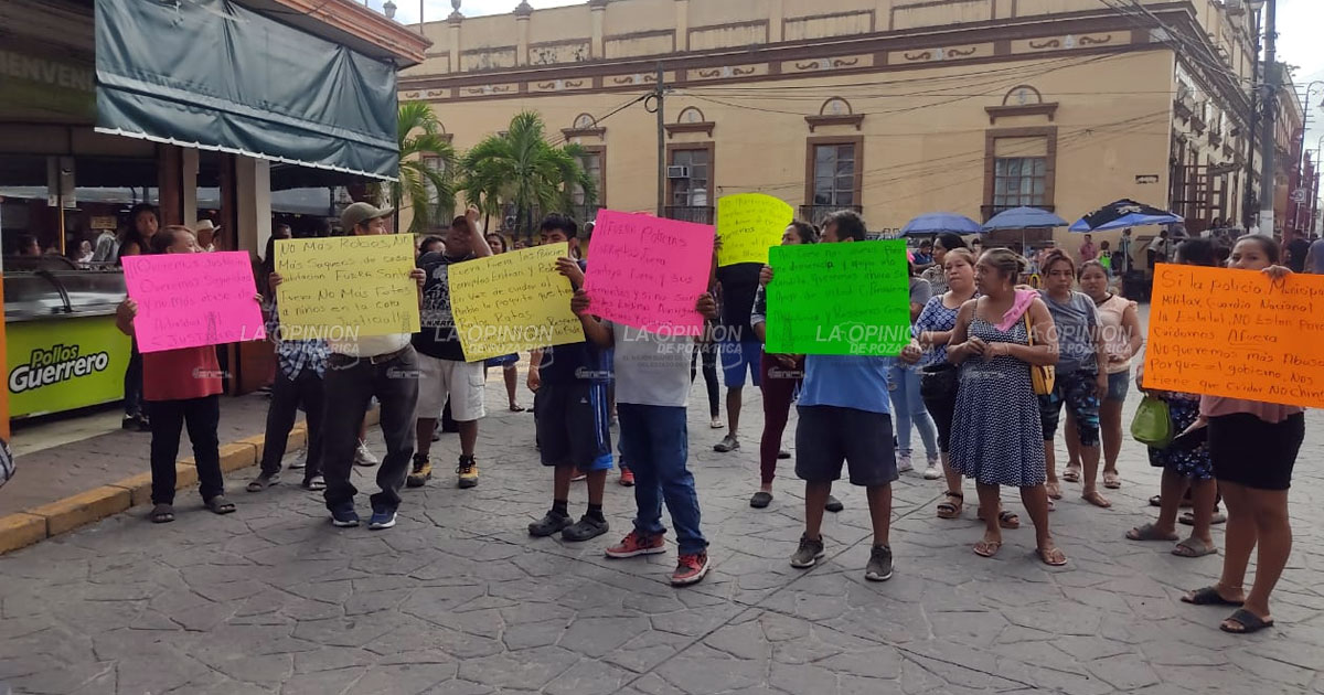 Se manifiestan pobladores de Morgadal