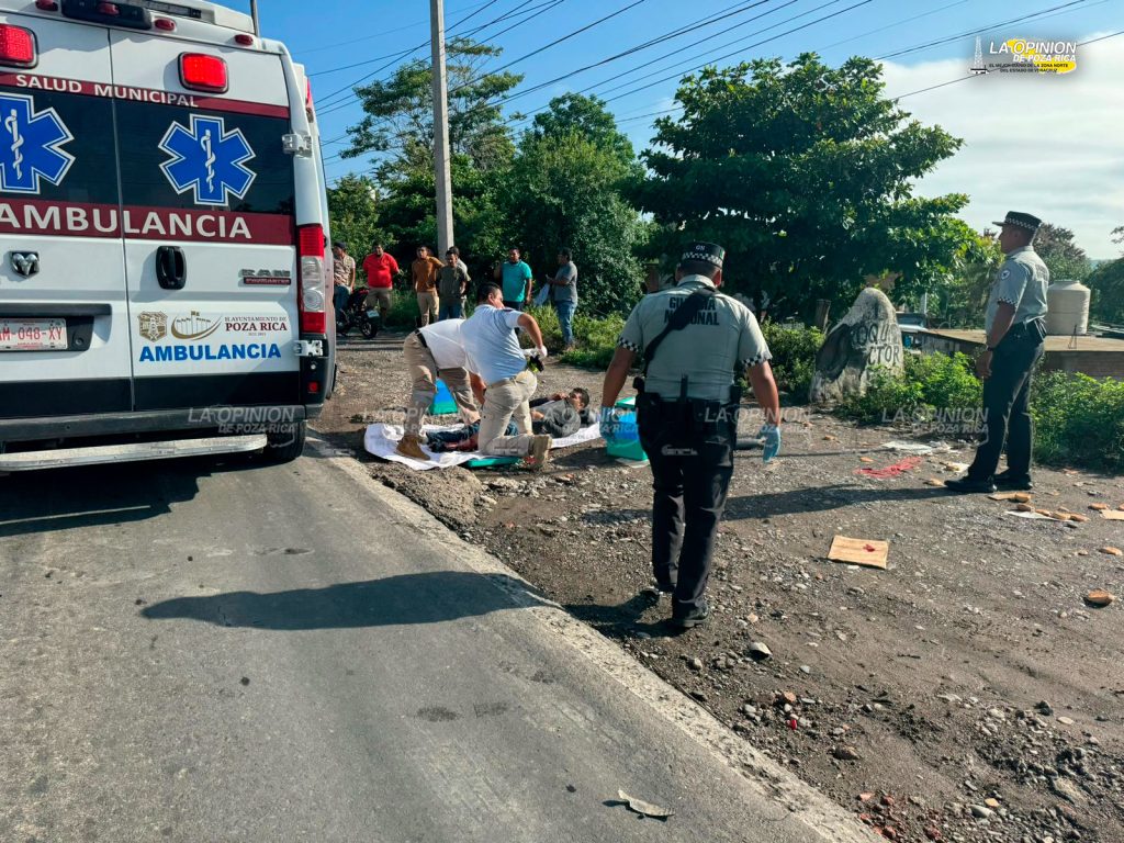 Motociclista resulta lesionado en tremendo choque en Tihuatlán