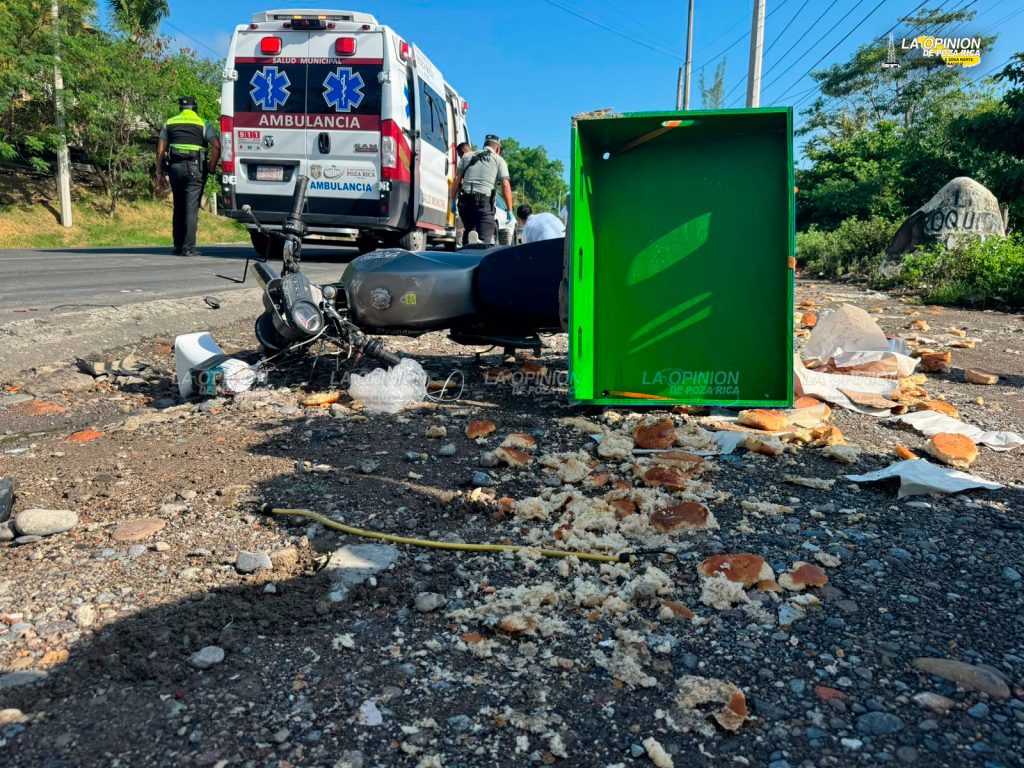 Motociclista resulta lesionado en tremendo choque en Tihuatlán